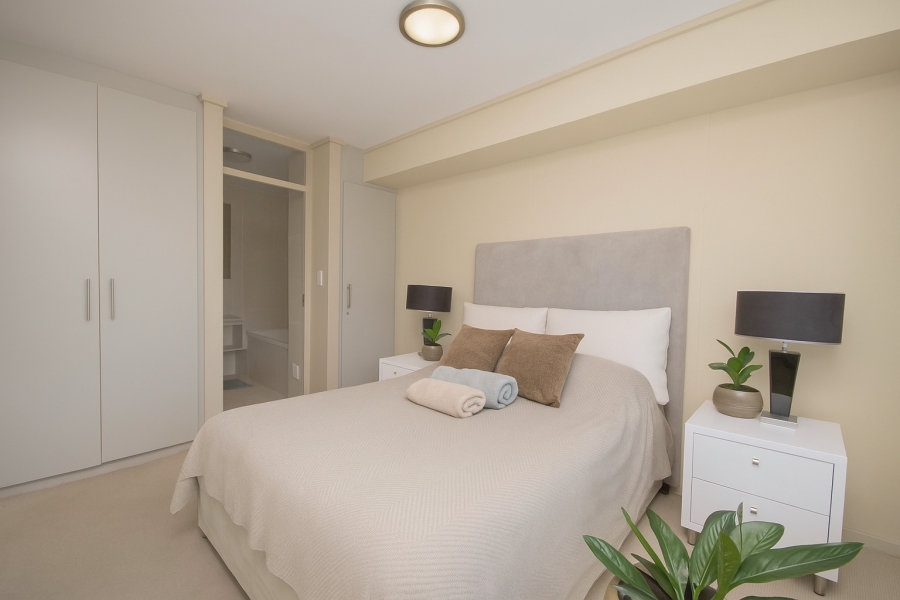 1 Bedroom Property for Sale in Sea Point Western Cape